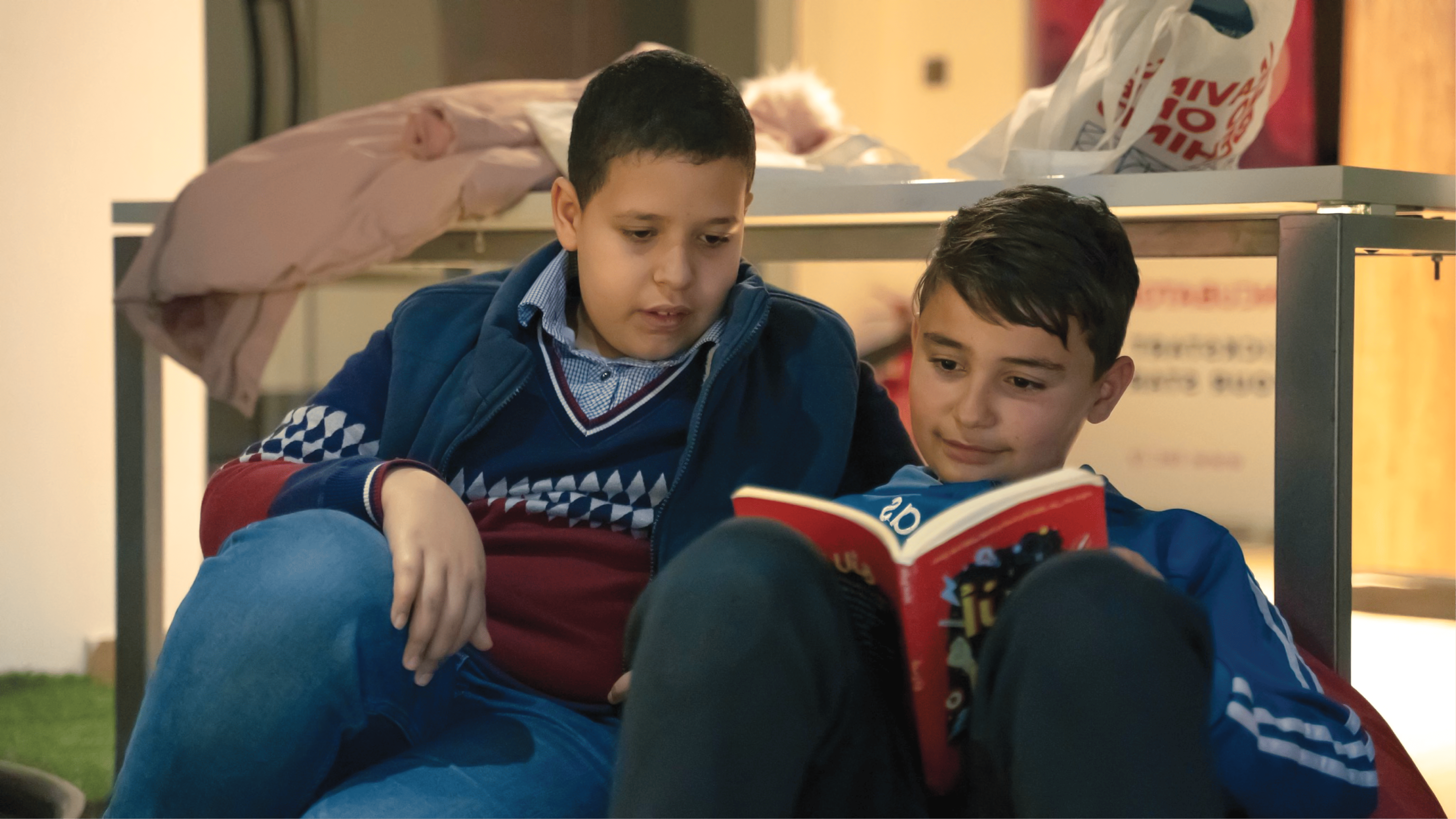 Making Readers - Children reading together